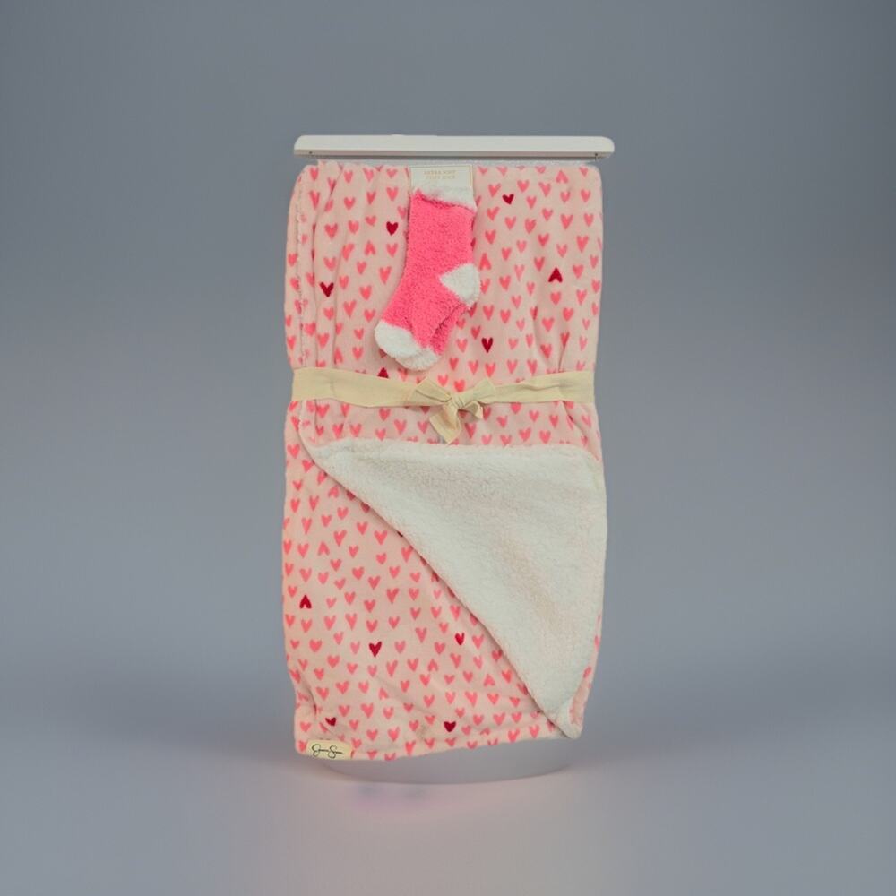 Jessica Simpson Girls Blanket And Cozy Soft Socks Set Pink Valentines Day Hearts